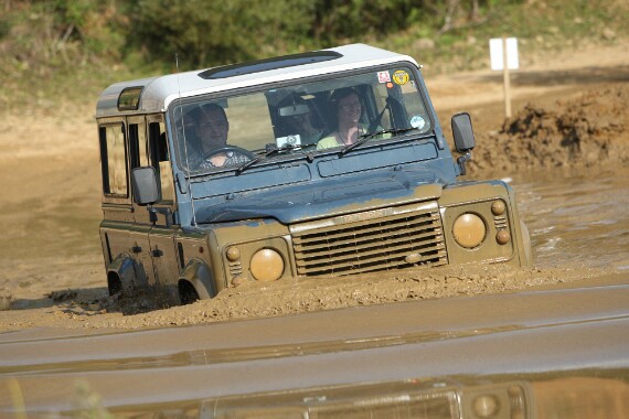 MUD27817